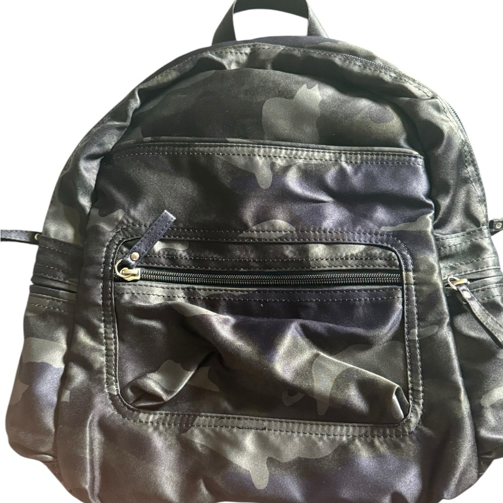 Source Unknown Green and Black Backpack Compact and Practical